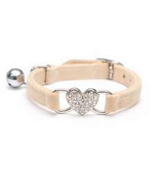 Glitzer-Herz Katzenhalsband mit Glöckchen – weich, verstellbar & bezaubernd