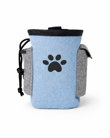 Our dog treat bag with shoulder strap - practical treat bag for training & walks