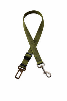 Car safety belt for dogs