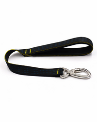Short leash for large dogs – robust dog leash with padded handle