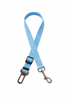 Car safety belt for dogs
