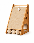 Sisal-Kratzhaus mit Spielbällen