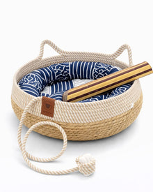 Summer rattan cat bed with scratching surface