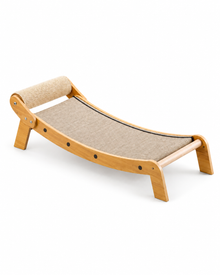 Scratching lounger with sisal ball or roll