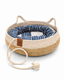 Summer rattan cat bed with scratching surface
